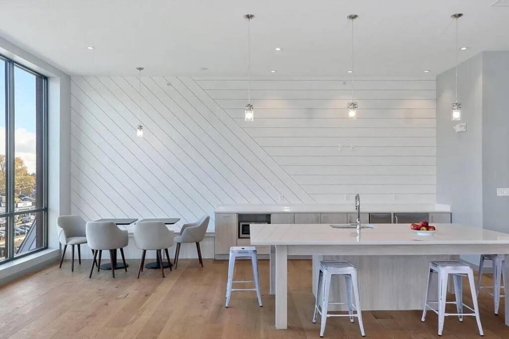 Luxury Apartment With Gym, Steps From Commuter Rail #4011 Reading Exterior foto